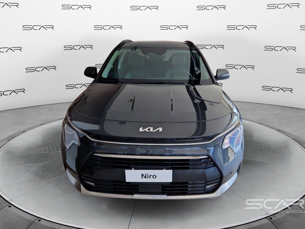 Kia Niro nuova a Livorno (2)