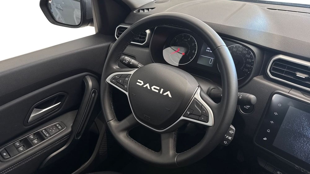 Dacia Duster usata a Viterbo (12)
