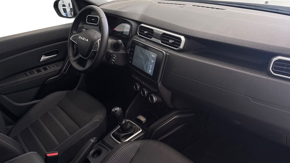 Dacia Duster usata a Viterbo (7)