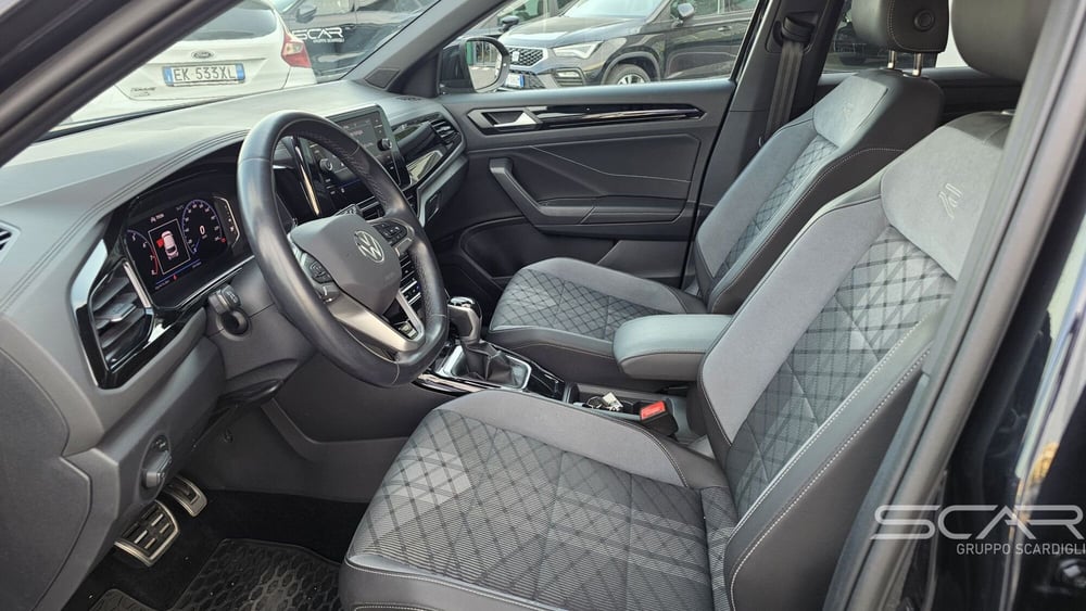 Volkswagen T-Roc usata a Livorno (13)