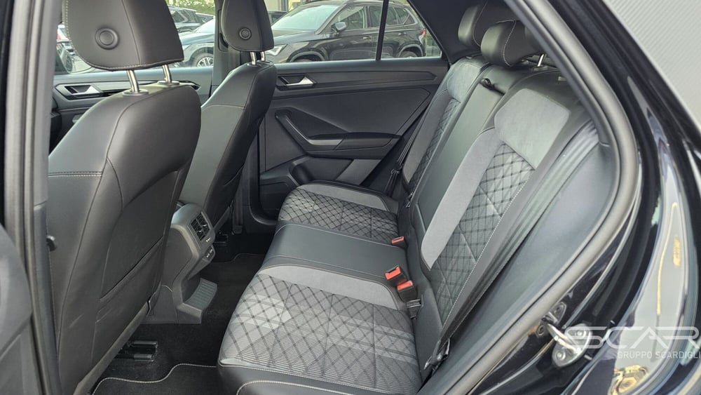 Volkswagen T-Roc usata a Livorno (15)