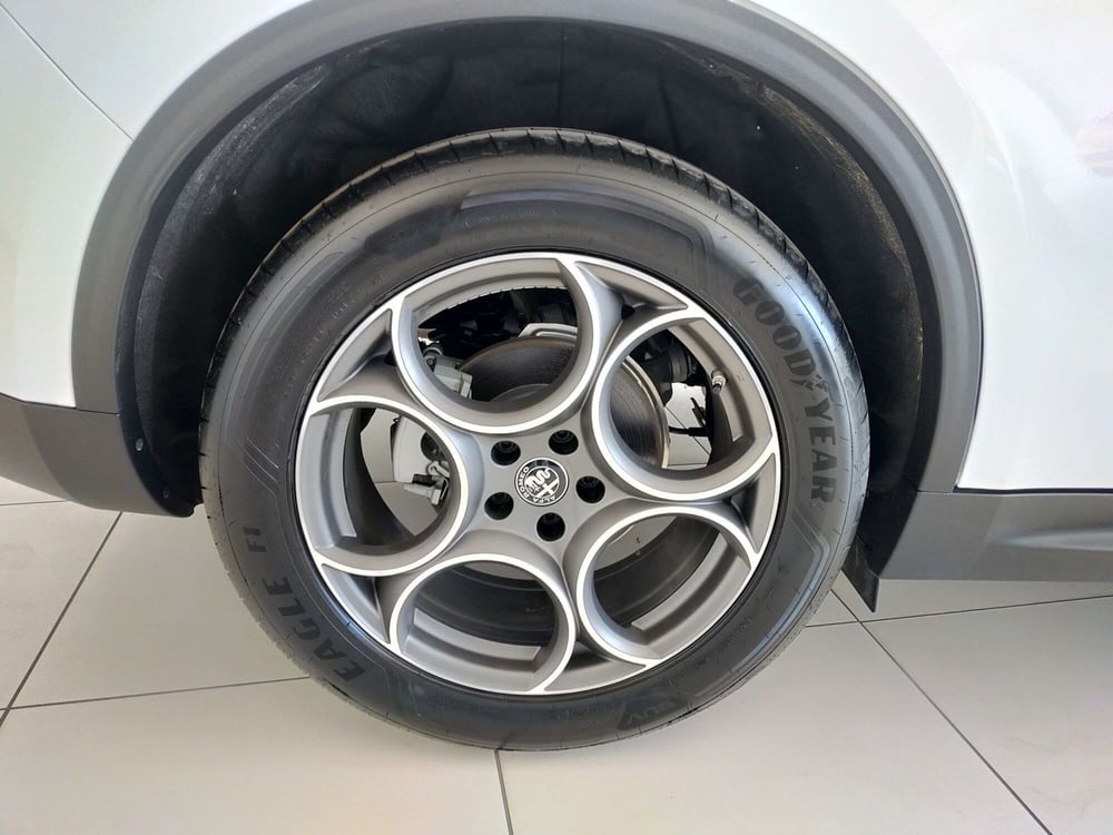 Alfa Romeo Stelvio usata a Reggio Emilia (7)