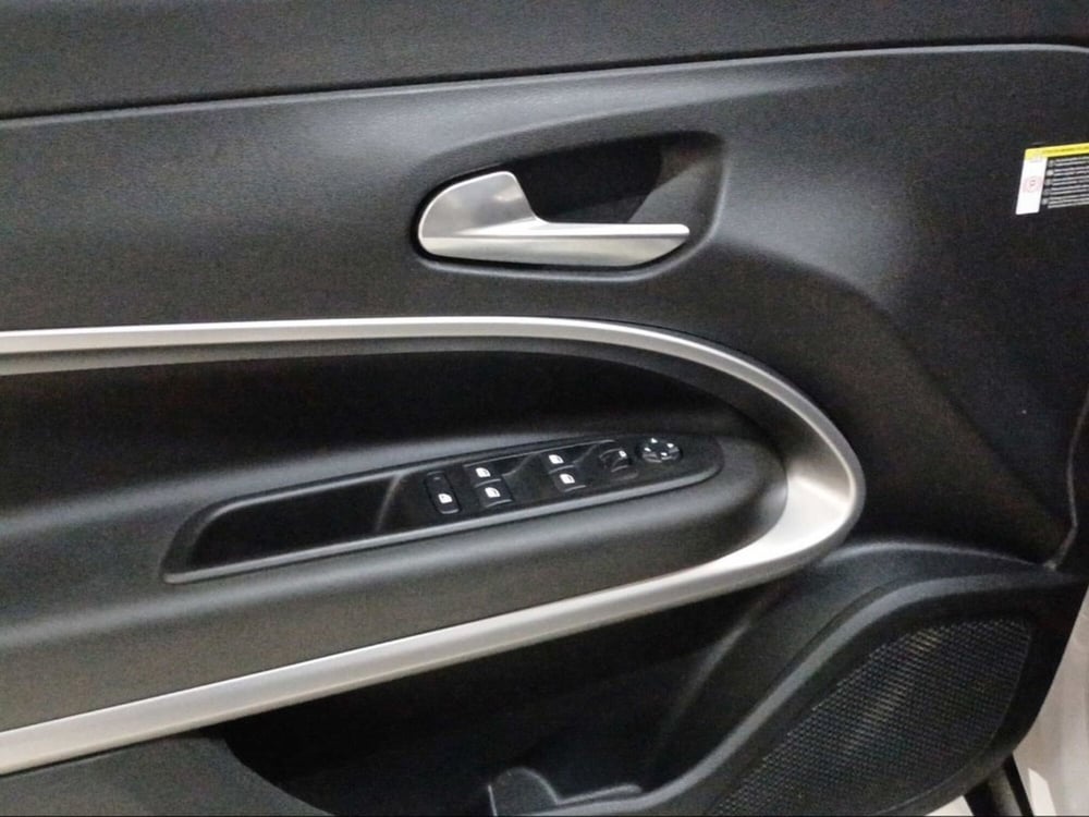 Jeep Avenger usata a Firenze (17)