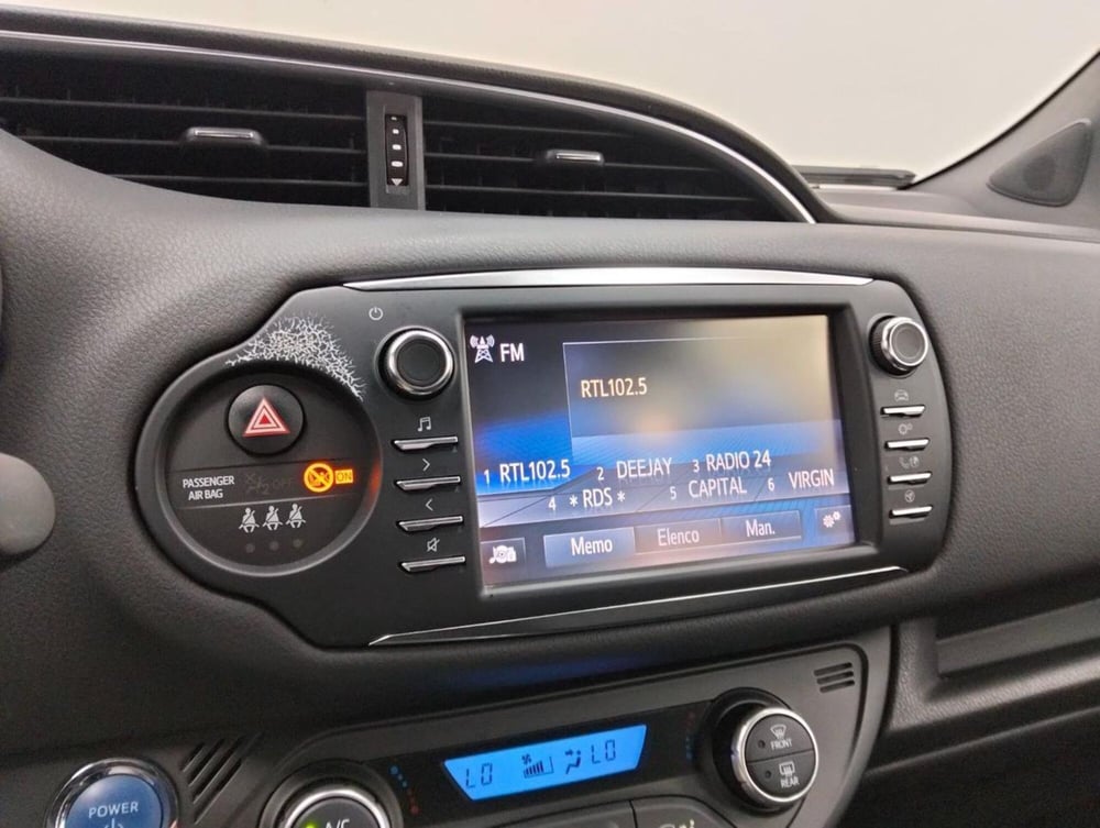 Toyota Yaris usata a Como (12)