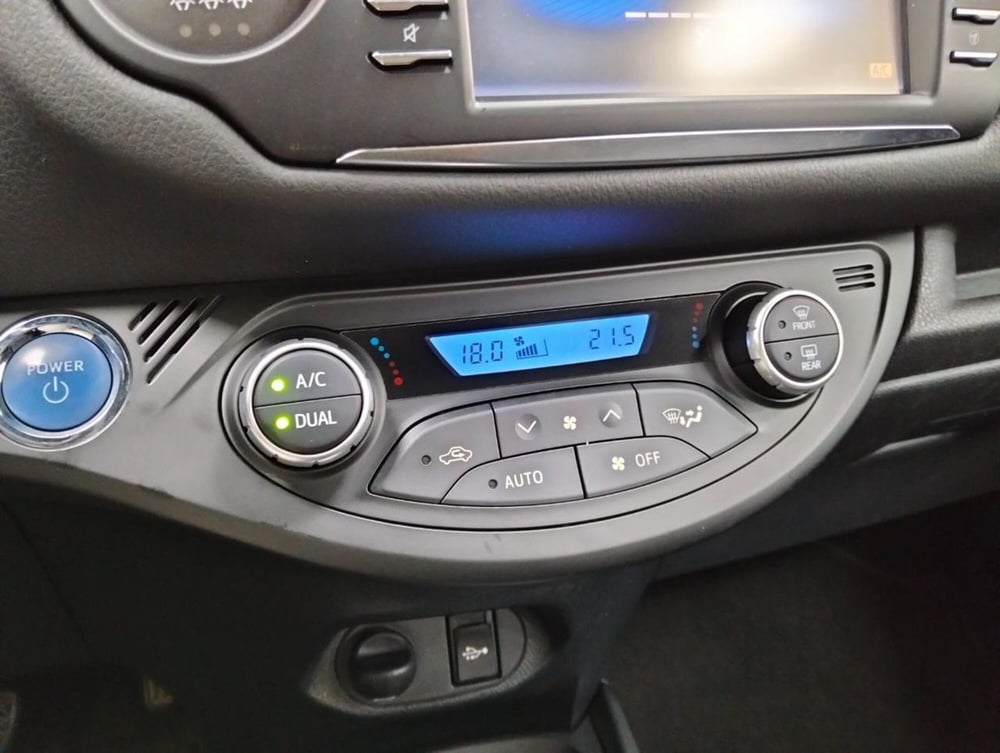 Toyota Yaris usata a Como (16)