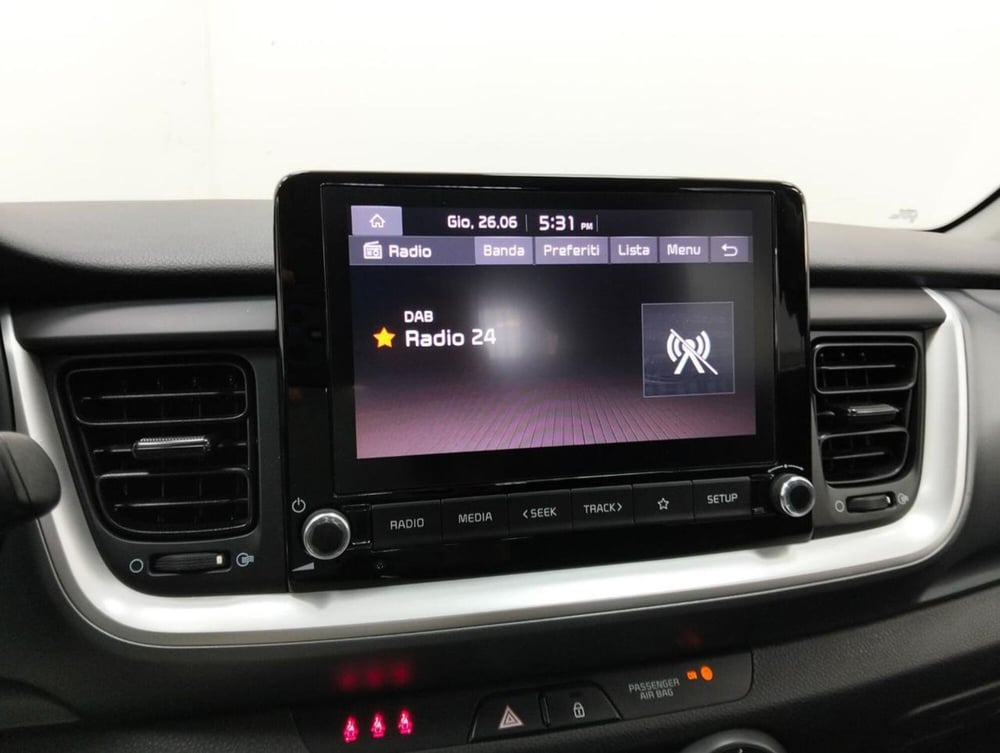 Kia Stonic usata a Como (12)