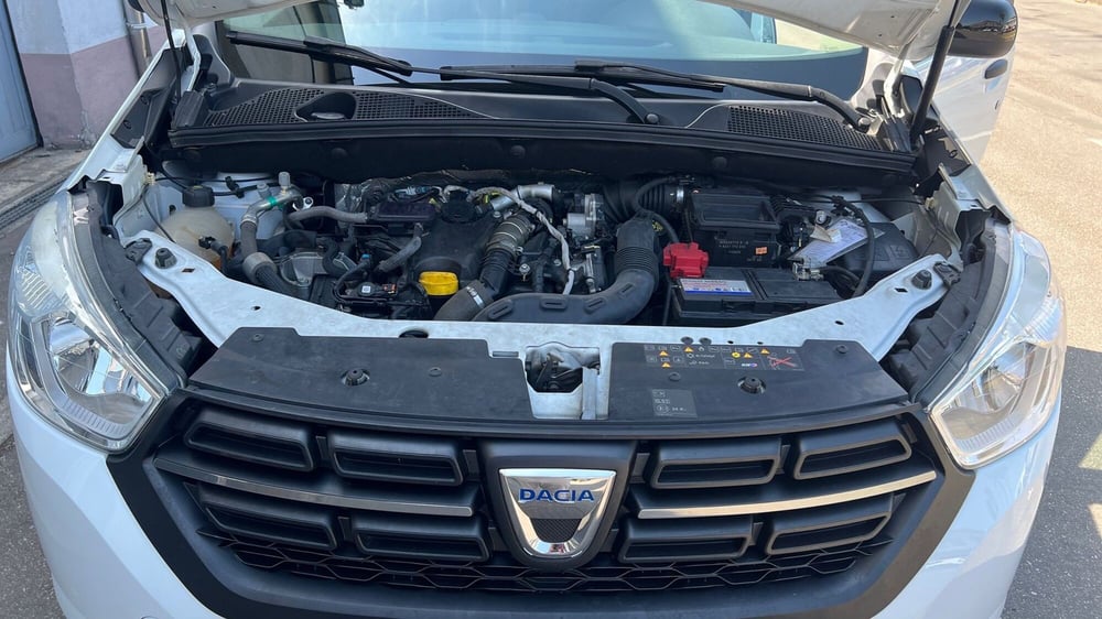 Dacia Lodgy usata a Parma (17)