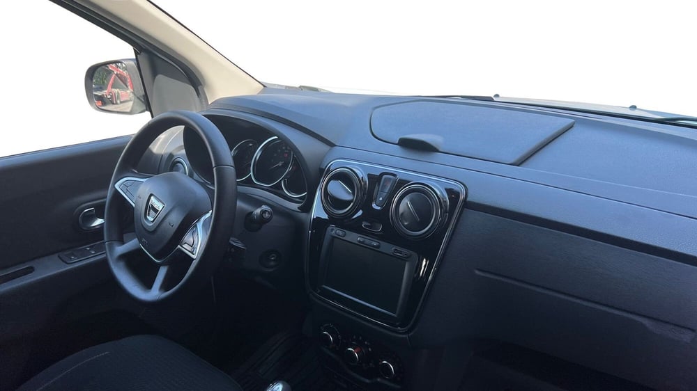 Dacia Lodgy usata a Parma (7)