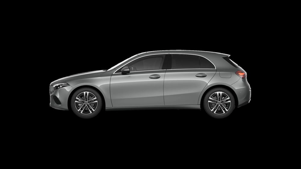 Mercedes-Benz Classe A nuova a Milano (2)