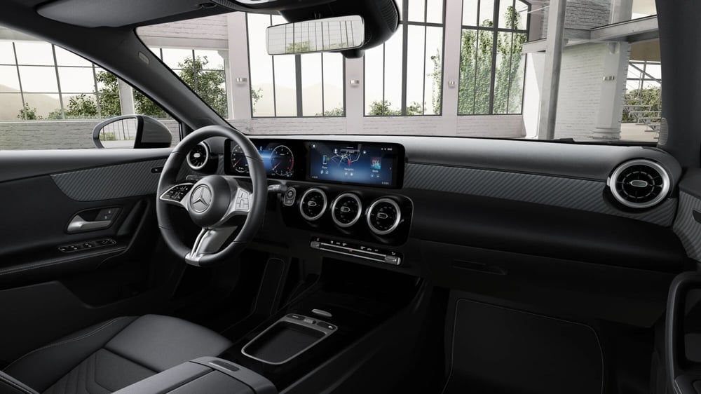 Mercedes-Benz Classe A nuova a Milano (7)