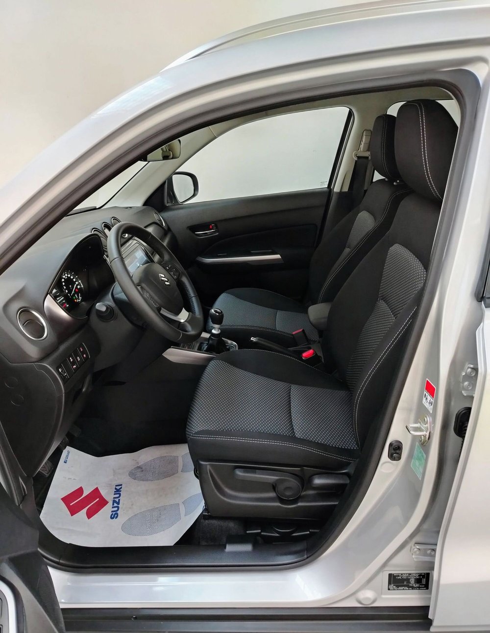 Suzuki Vitara nuova a Rovigo (6)