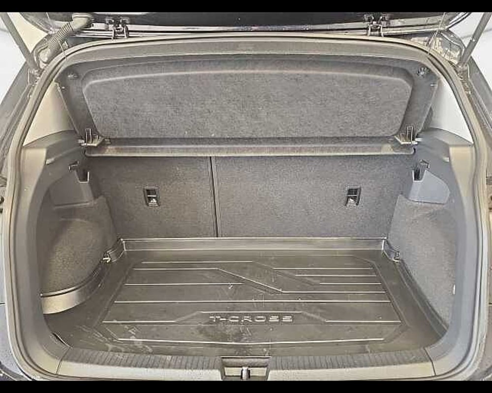 Volkswagen T-Cross usata a Roma (10)
