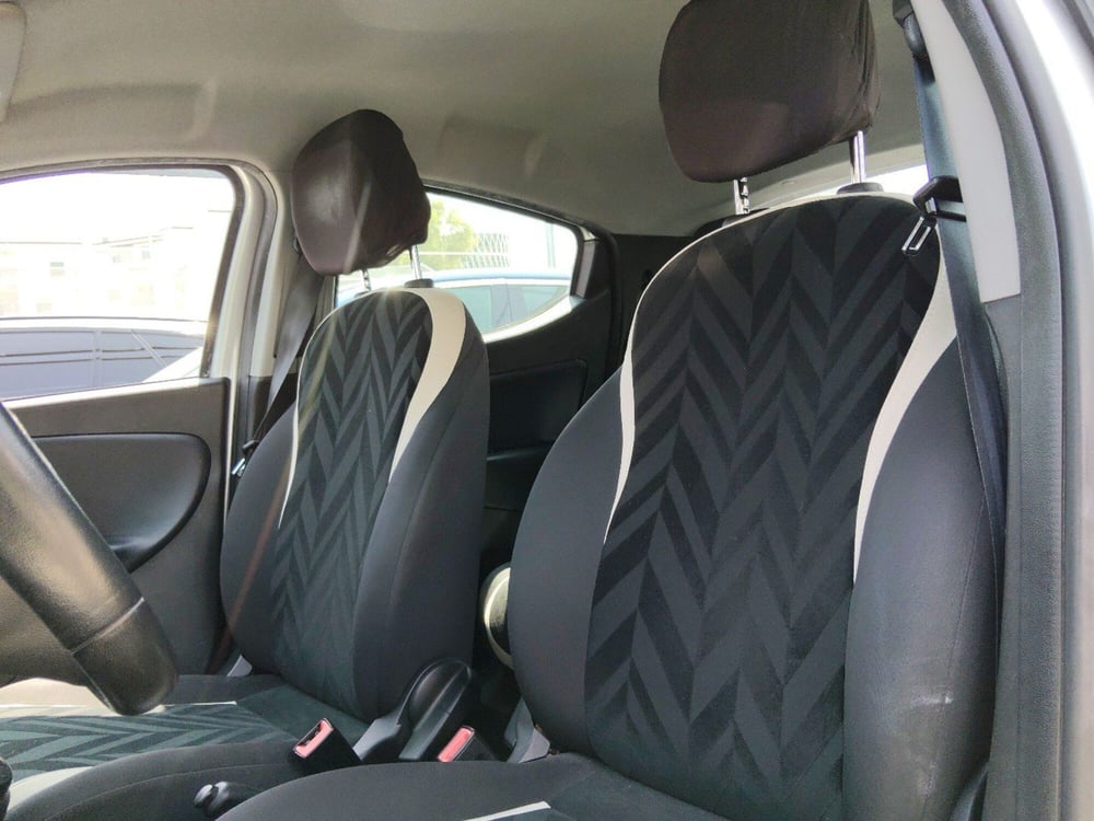Lancia Ypsilon usata a Pescara (16)