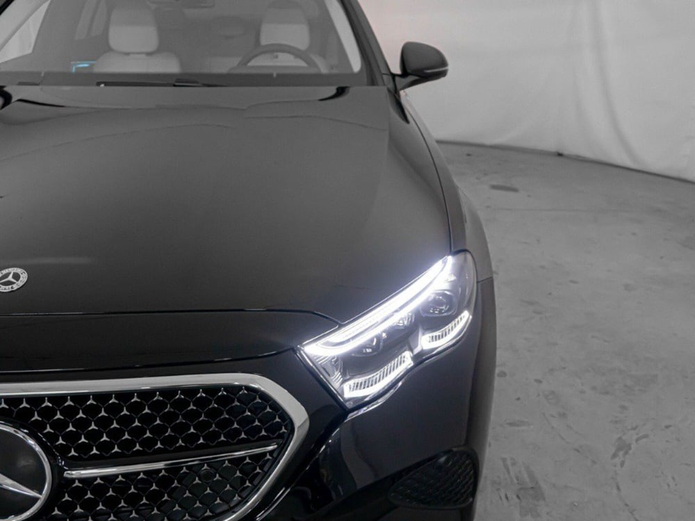 Mercedes-Benz Classe E Station Wagon nuova a Macerata (3)