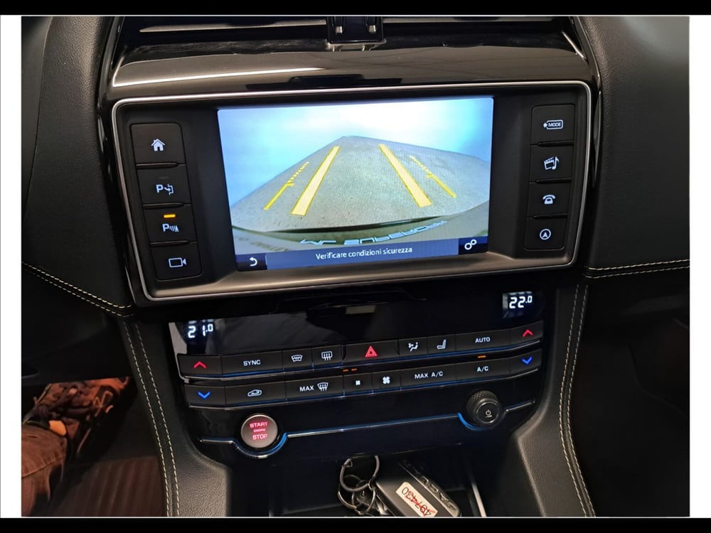 Jaguar F-Pace usata a Arezzo (15)