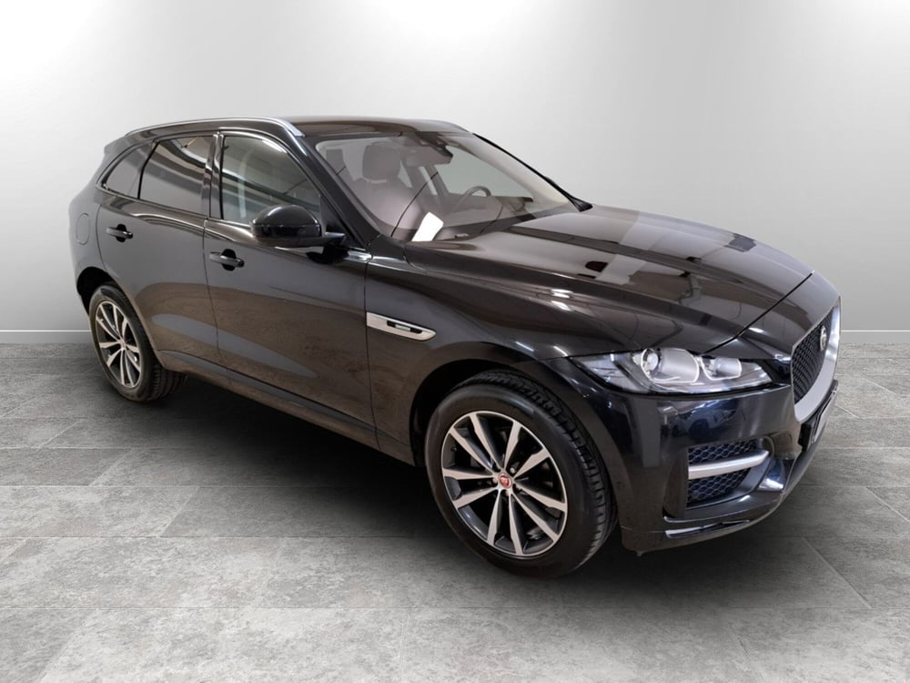Jaguar F-Pace usata a Arezzo (5)
