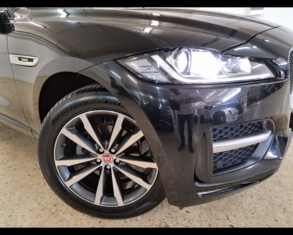 Jaguar F-Pace usata a Arezzo (8)