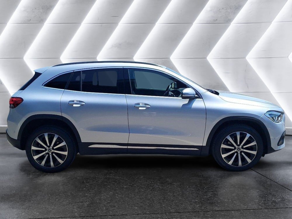 Mercedes-Benz GLA SUV usata a Salerno (4)