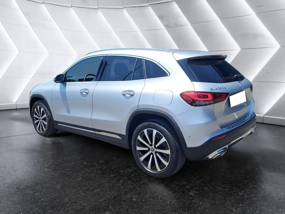 Mercedes-Benz GLA SUV usata a Salerno (7)
