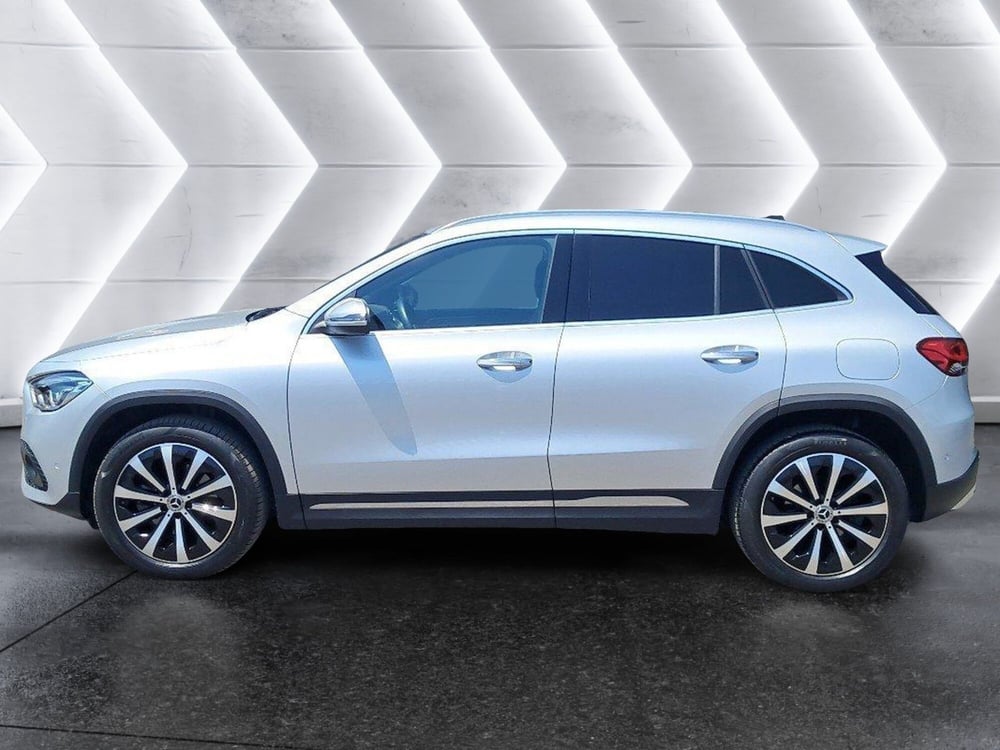 Mercedes-Benz GLA SUV usata a Salerno (8)