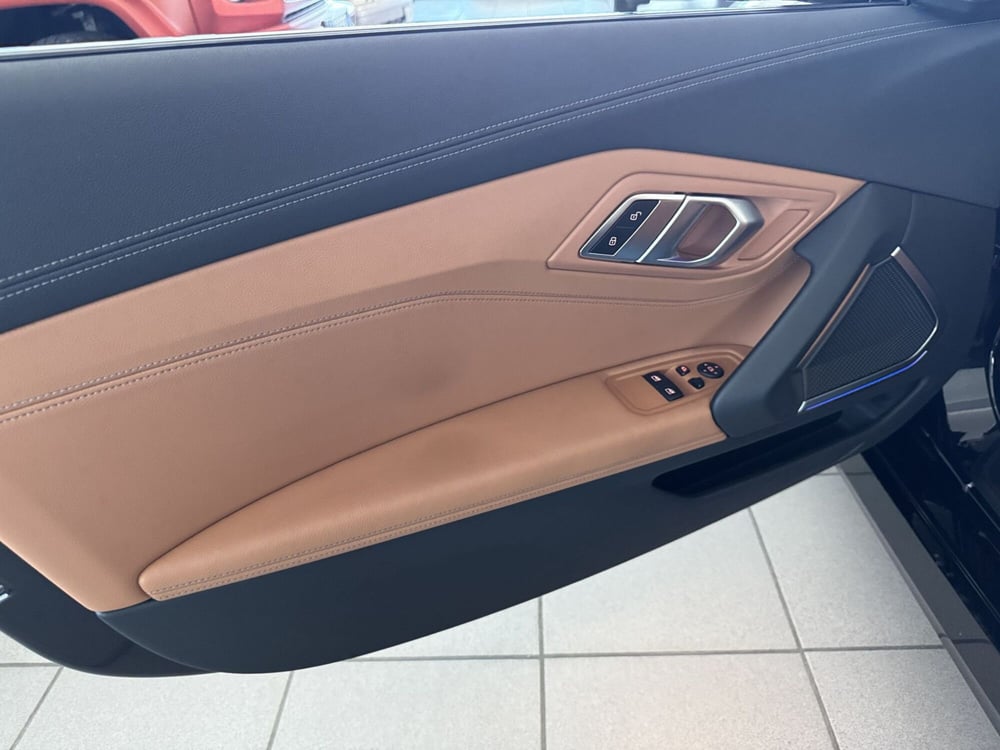 BMW Z4 Cabrio usata a Messina (6)