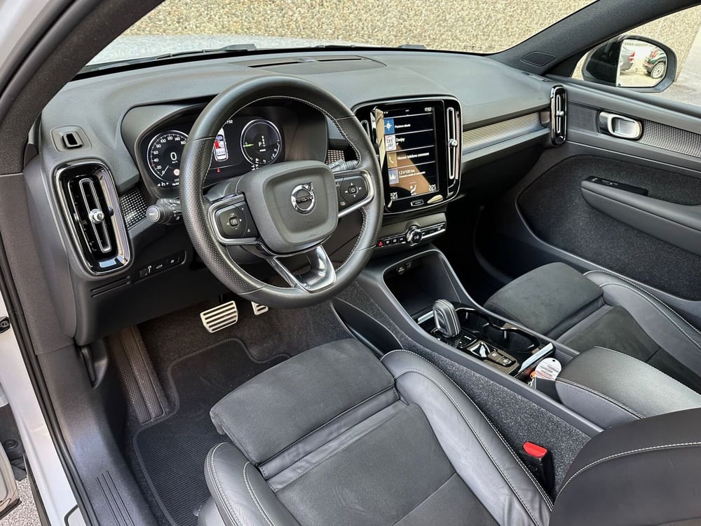 Volvo XC40 usata a Bergamo (11)