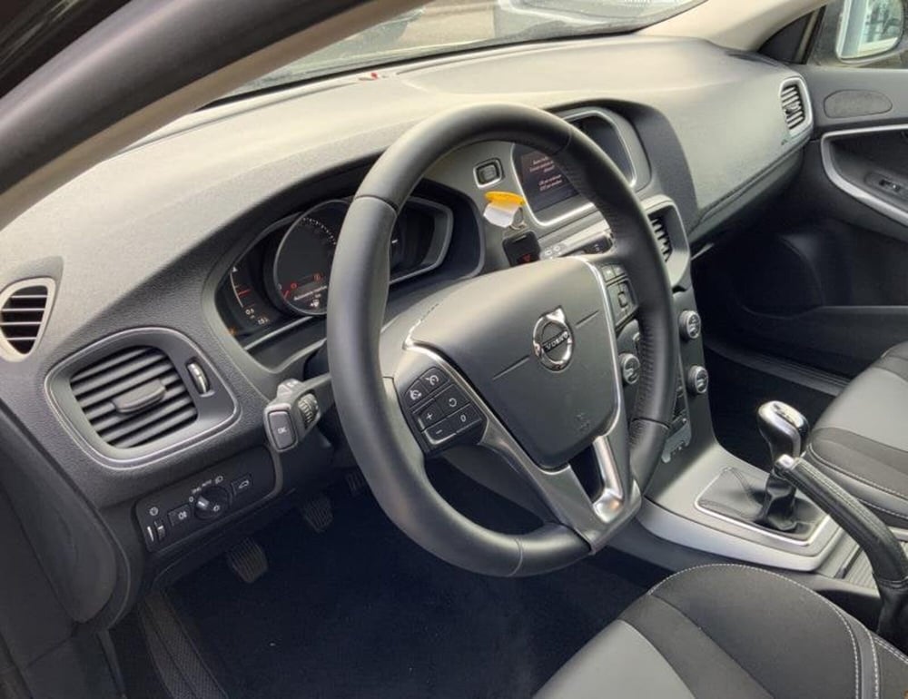 Volvo V40 usata a Perugia (13)