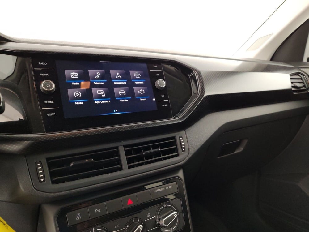 Volkswagen T-Cross usata a Massa-Carrara (9)