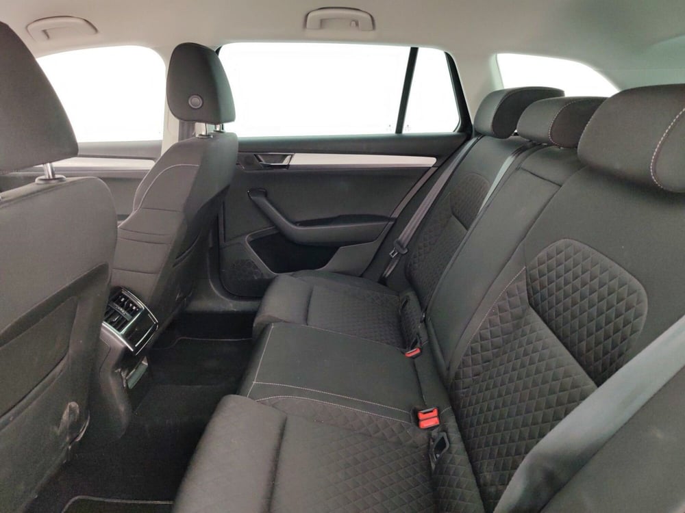 Skoda Superb Station Wagon usata a Massa-Carrara (10)
