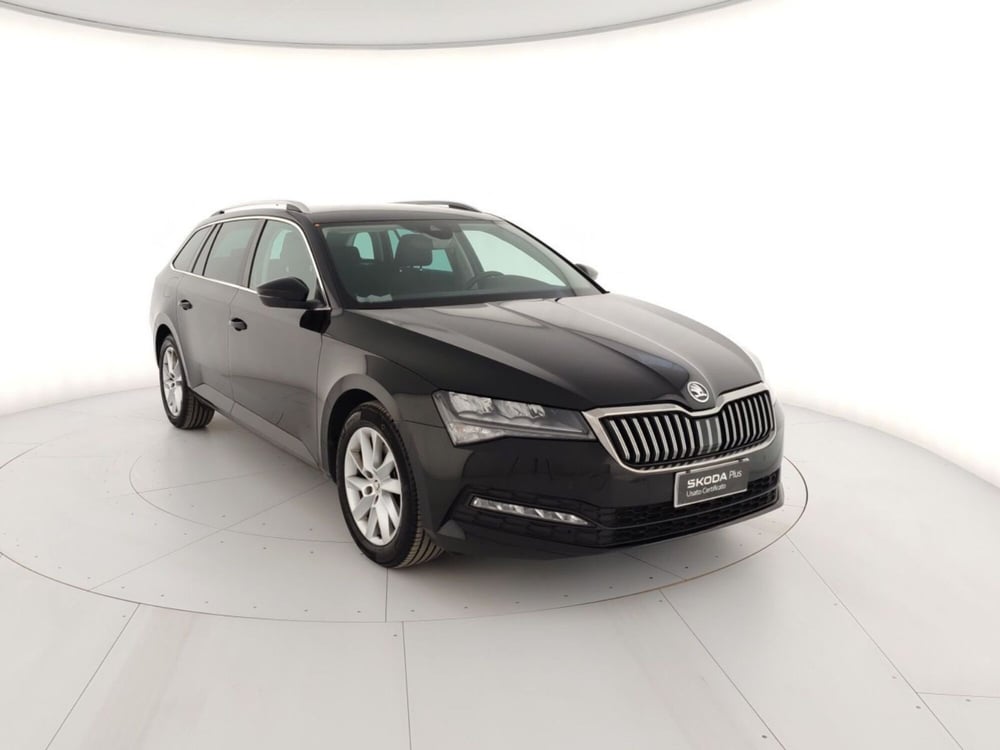 Skoda Superb Station Wagon usata a Massa-Carrara (4)