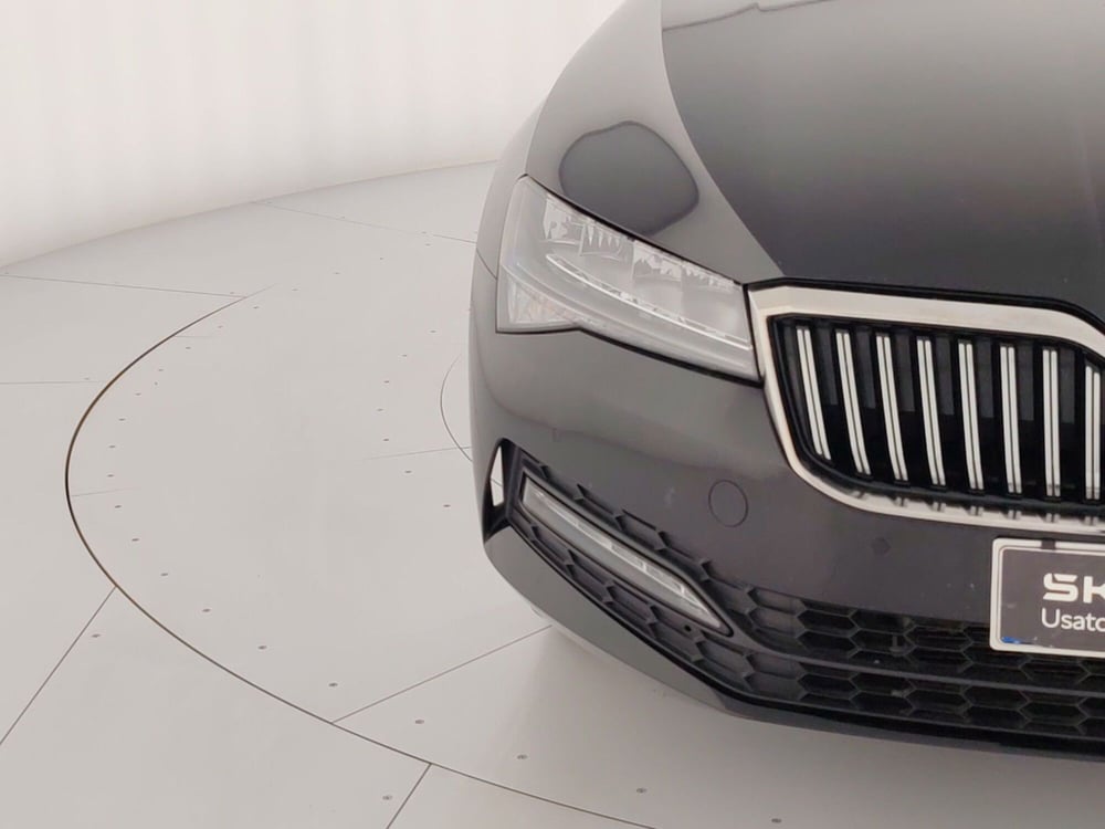 Skoda Superb Station Wagon usata a Massa-Carrara (5)