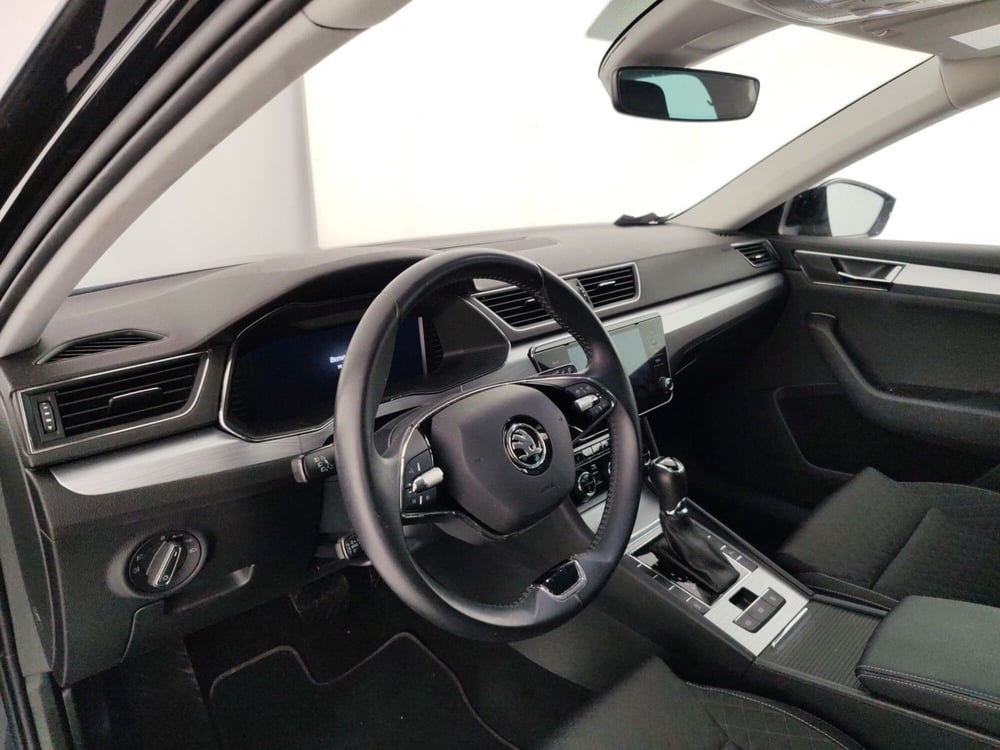 Skoda Superb Station Wagon usata a Massa-Carrara (8)