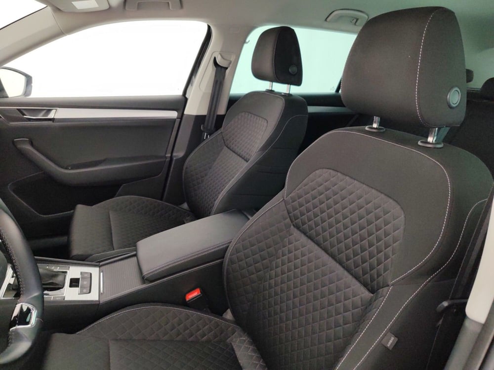 Skoda Superb Station Wagon usata a Massa-Carrara (9)
