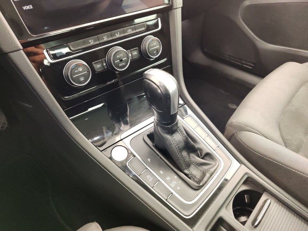 Volkswagen Golf usata a Massa-Carrara (11)