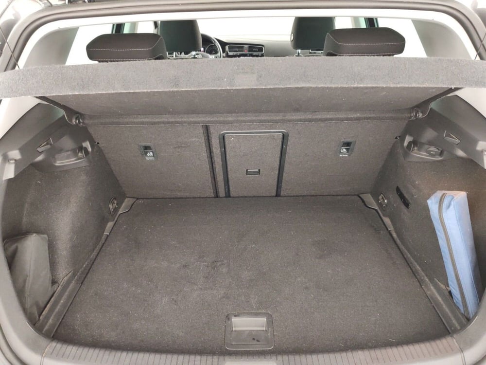 Volkswagen Golf usata a Massa-Carrara (16)