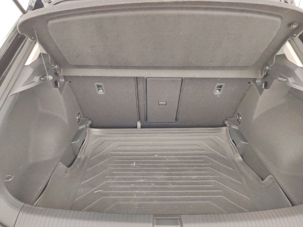 Volkswagen T-Roc usata a Massa-Carrara (16)