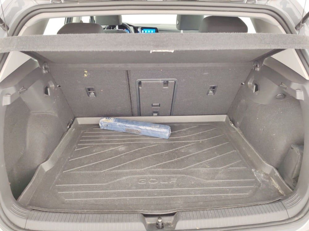Volkswagen Golf usata a Massa-Carrara (18)