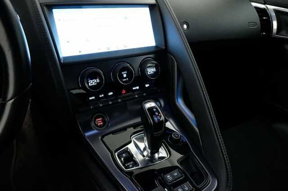 Jaguar F-Type Coupé usata a Mantova (20)