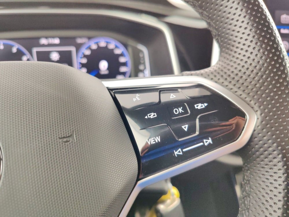 Volkswagen T-Roc usata a Massa-Carrara (13)