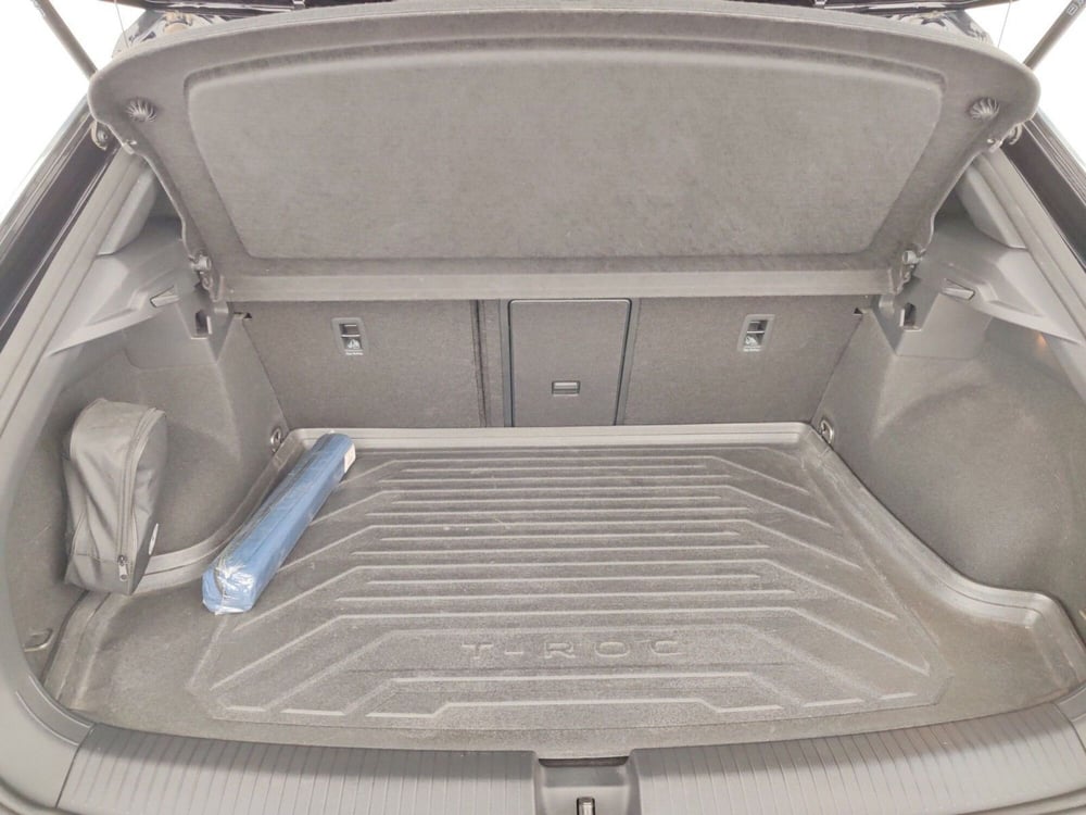 Volkswagen T-Roc usata a Massa-Carrara (16)