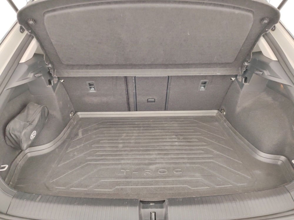 Volkswagen T-Roc usata a Massa-Carrara (16)