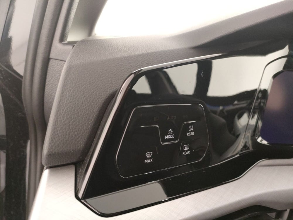 Volkswagen Golf Variant usata a Napoli (14)