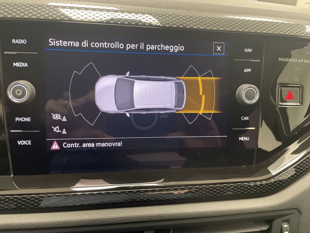Volkswagen Taigo usata a Varese (11)