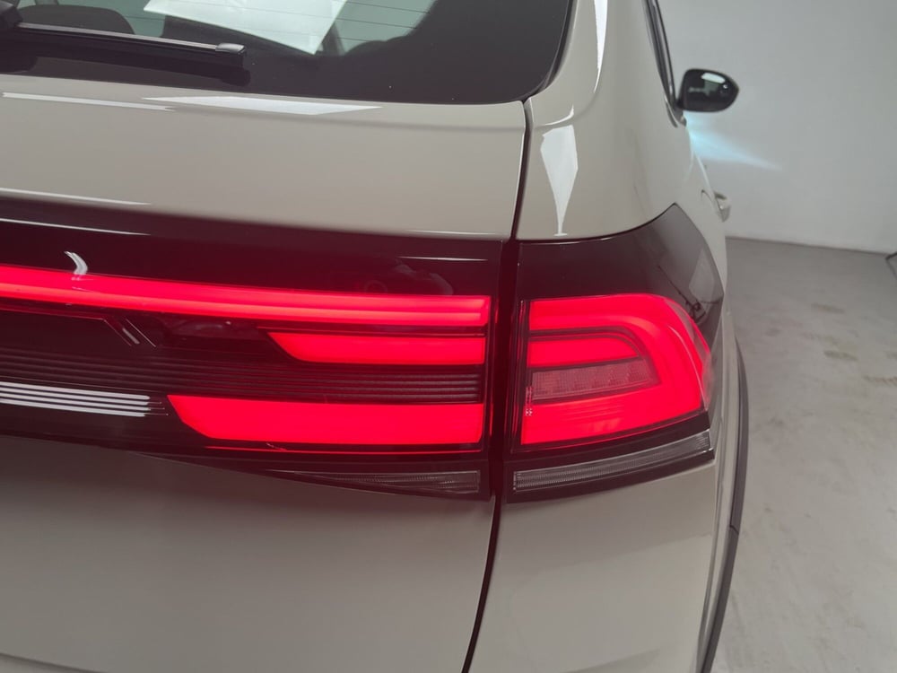 Volkswagen Taigo usata a Varese (15)