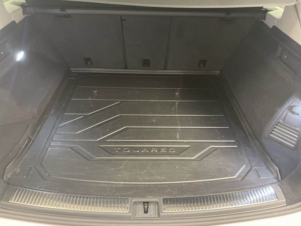 Volkswagen Touareg usata a Varese (13)