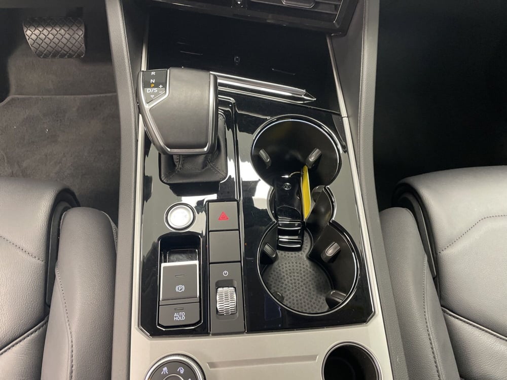 Volkswagen Touareg usata a Varese (19)
