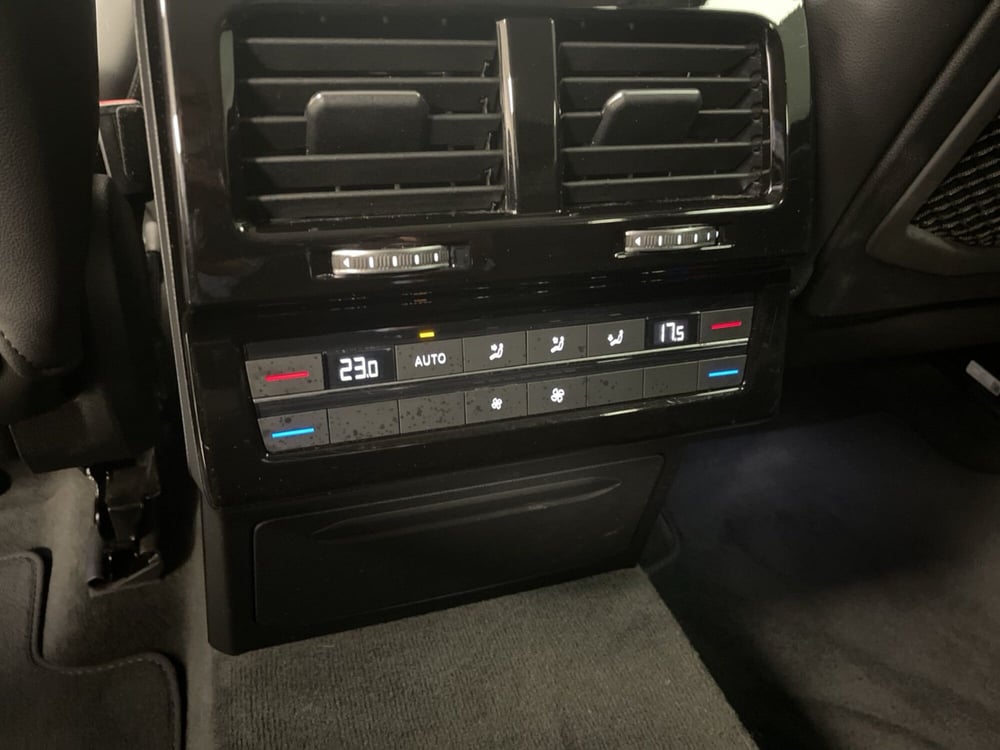 Volkswagen Touareg usata a Varese (20)