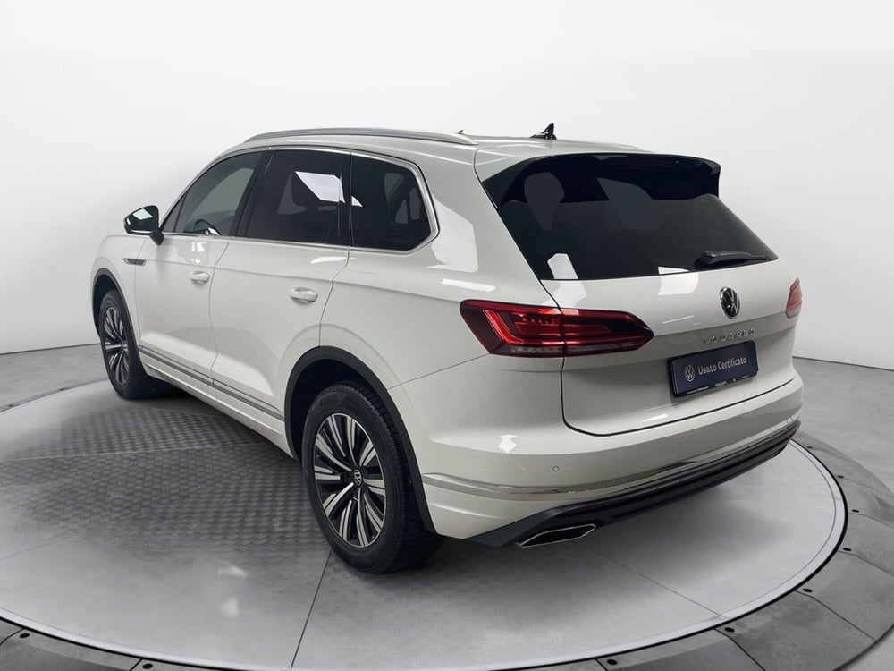 Volkswagen Touareg usata a Varese (4)
