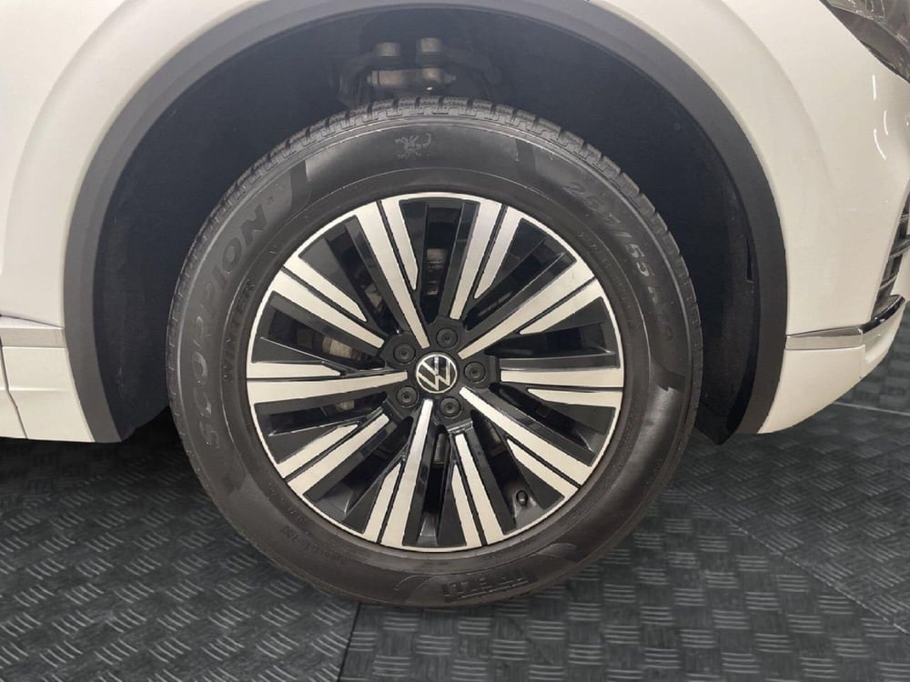 Volkswagen Touareg usata a Varese (7)