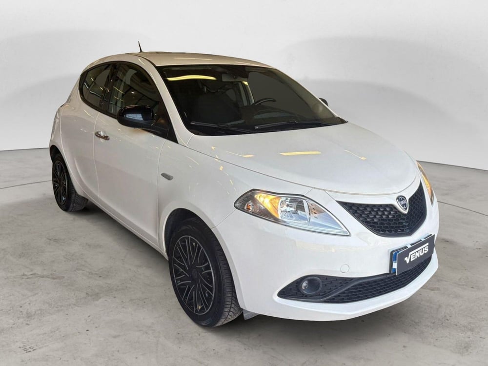 Lancia Ypsilon usata a Monza e Brianza (14)